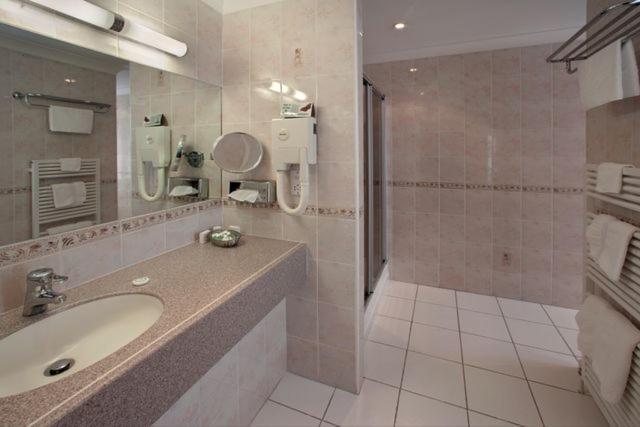 Regency Hotel Douglas Extérieur photo